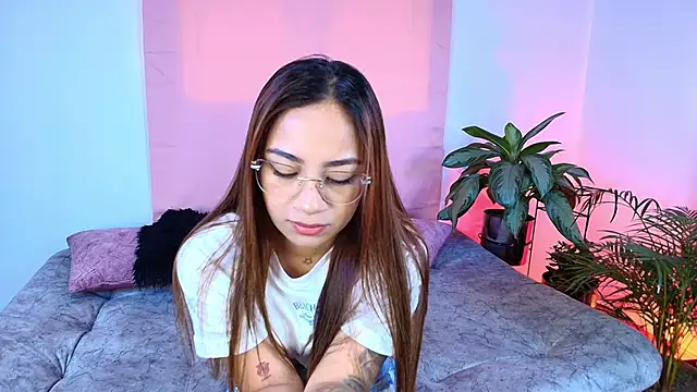 Jules n Gia online show from 12-03-25, 05:55