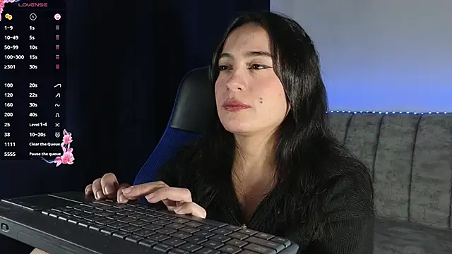 Snapshot of ZaraDames_ chatting on 05-26-26, 02:29 ZaraDames online show from 05-26-26, 02:29