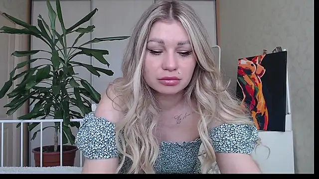 Snapshot of ShyEvaa chatting on 05-14-26, 04:19 ShyEvaa online show from 05-14-26, 04:19