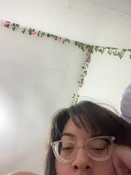 Snapshot of indiegirl666 chatting on 02-14-26, 05:48 indiegirl666 online show from 02-14-26, 05:48