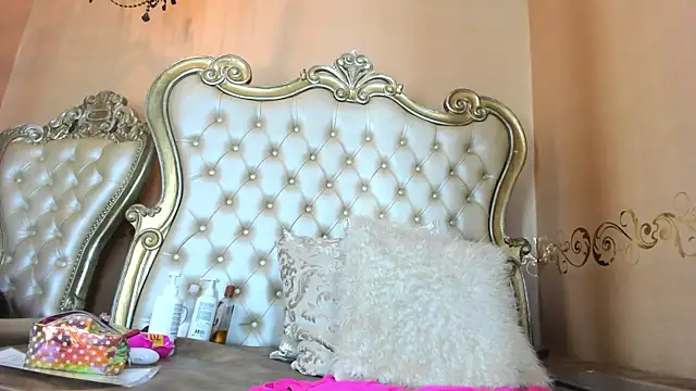 Snapshot of Celeste_Baker_ chatting on 12-17-25, 01:17 Celeste Baker online show from 12-17-25, 01:17