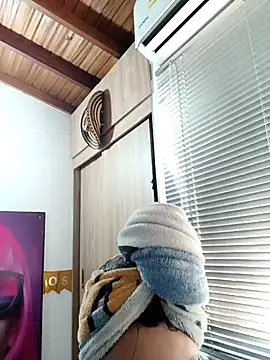 Snapshot of marta201_alfaro chatting on 10-12-25, 03:00 marta201 alfaro online show from 10-12-25, 03:00