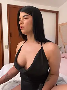 Snapshot of emma_lopes chatting on 05-30-26, 12:30 emma lopes online show from 05-30-26, 12:30