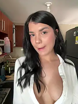 Snapshot of emma_lopes chatting on 07-22-26, 06:11 emma lopes online show from 07-22-26, 06:11