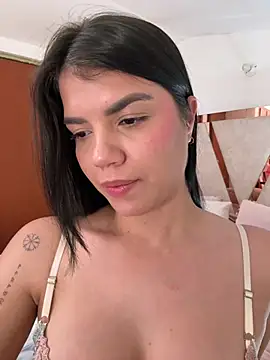 Snapshot of emma_lopes chatting on 08-01-26, 01:38 emma lopes online show from 08-01-26, 01:38