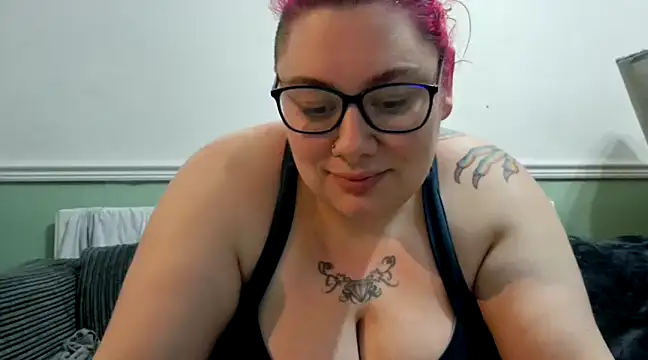 Bustycurves online show from 12-08-24, 09:41