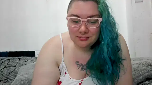 Snapshot of Bustycurves chatting on 05-30-26, 11:46 Bustycurves online show from 05-30-26, 11:46
