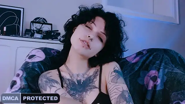 NaughtyLittleFox online show from 06-12-26, 03:27