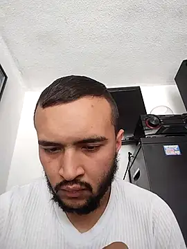 StivenOsun online show from 12-22-25, 05:43