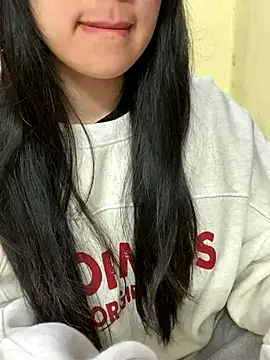 minmin2kk5 online show from 11-26-25, 04:30