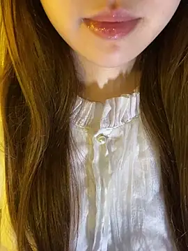 minmin2kk5 online show from 05-13-26, 04:04