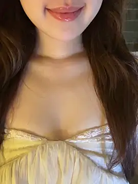 minmin2kk5 online show from 06-06-26, 03:39