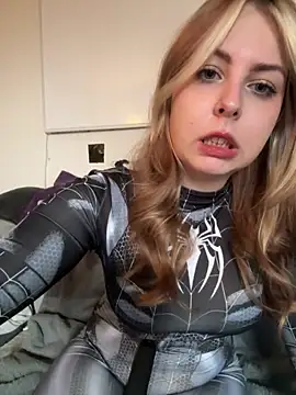 Livewithlucy online show from 02-21-25, 12:28