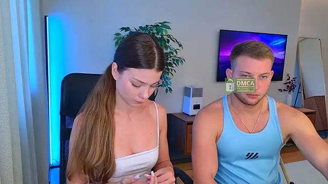 Snapshot of Jony_and_Jessica chatting on 07-15-26, 05:23 Jony and Jessica online show from 07-15-26, 05:23