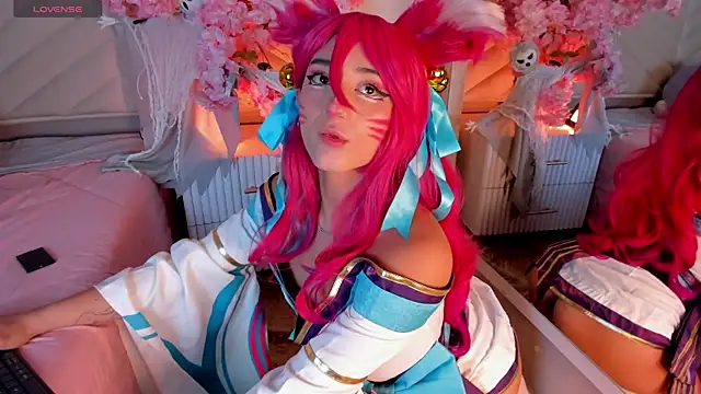 Snapshot of miia__baker chatting on 10-31-25, 12:39 miia baker online show from 10-31-25, 12:39