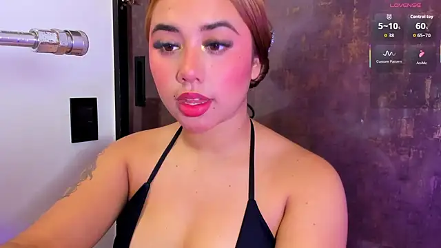 issie cute online show from 04-22-26, 07:59