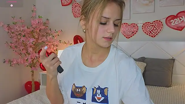 Snapshot of Wendy_D0ll chatting on 02-12-25, 09:33 Wendy D0ll online show from 02-12-25, 09:33