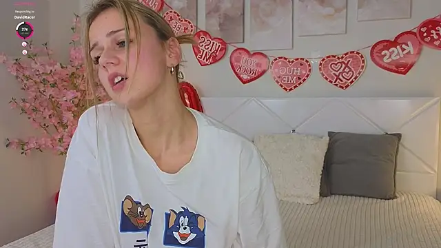 Snapshot of Wendy_D0ll chatting on 02-13-25, 03:50 Wendy D0ll online show from 02-13-25, 03:50