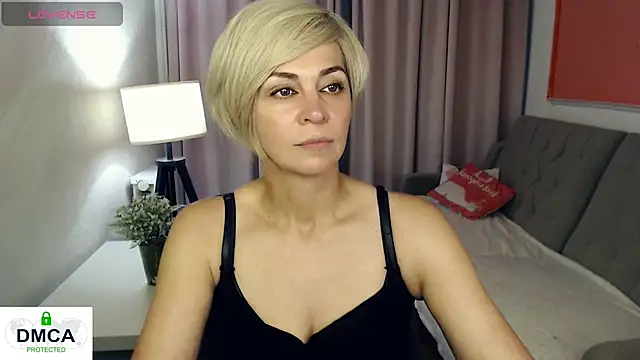 Blonde lola444 online show from 06-26-26, 05:39
