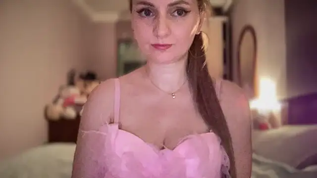 Snapshot of Viola_sweet chatting on 07-26-26, 10:38 Viola sweet online show from 07-26-26, 10:38