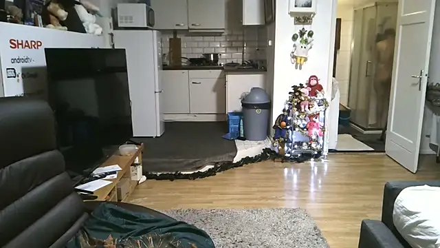 mihaimichael online show from 12-15-25, 01:10