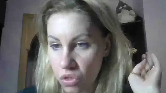 TherestlessKitty online show from 02-03-25, 08:13