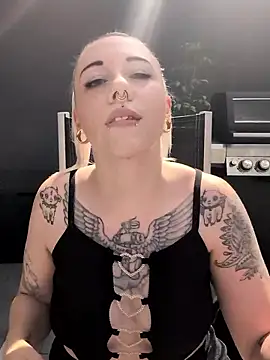 nora the strange online show from 05-28-26, 08:55