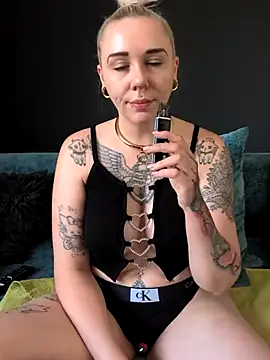 nora the strange online show from 06-26-26, 10:30
