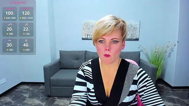 Julia Wilsone online show from 01-26-25, 12:43