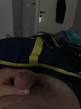 Erenn34 online show from 10-03-25, 01:13