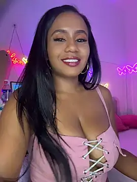Snapshot of AlisonHoot69 chatting on 05-26-26, 11:01 AlisonHoot69 online show from 05-26-26, 11:01