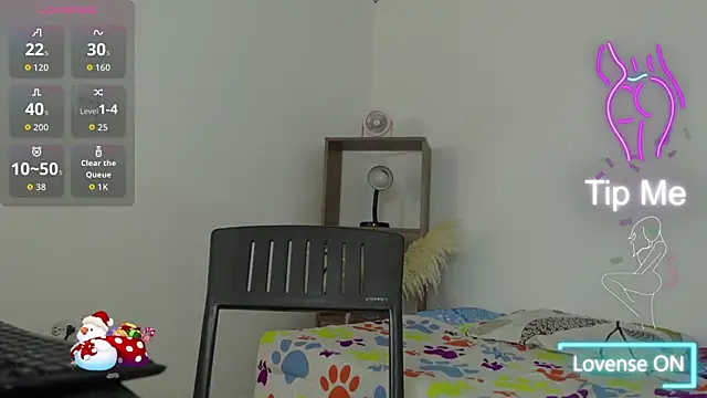 Snapshot of dreyna_latin chatting on 12-16-25, 02:44 dreyna latin online show from 12-16-25, 02:44