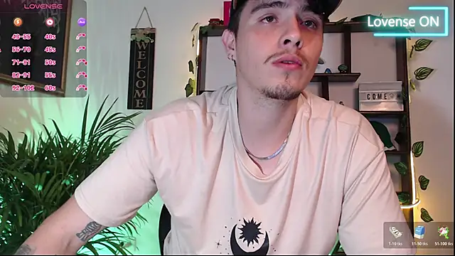 Snapshot of colby_scott chatting on 10-25-25, 11:43 colby scott online show from 10-25-25, 11:43