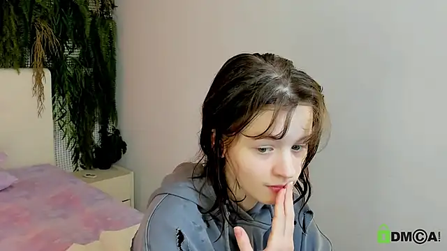 Snapshot of Alina_Mills chatting on 11-26-25, 11:00 Alina Mills online show from 11-26-25, 11:00