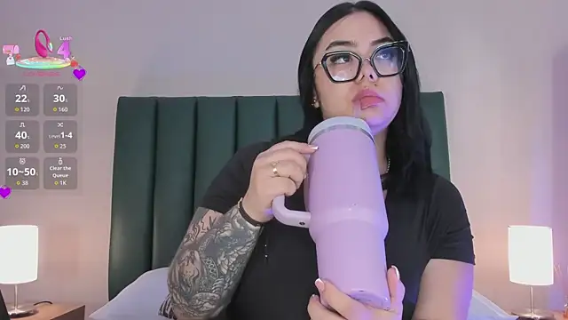 Snapshot of juicy_led_ chatting on 07-16-26, 11:16 juicy led online show from 07-16-26, 11:16