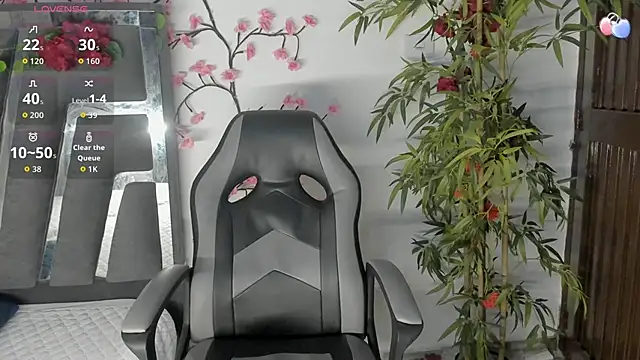 Snapshot of Black_Rose2 chatting on 10-26-25, 11:27 Black Rose2 online show from 10-26-25, 11:27