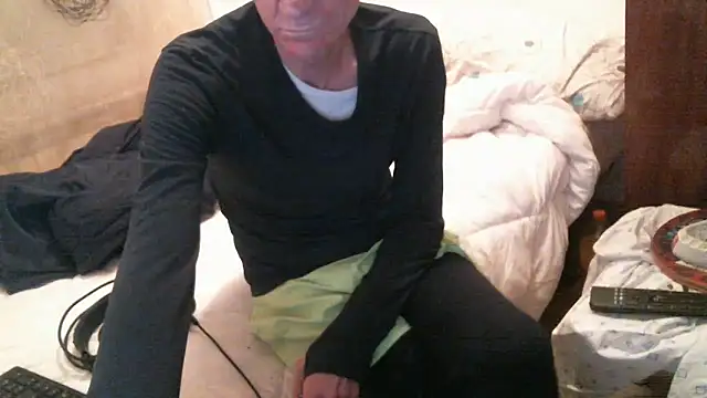 Snapshot of bravo23toro chatting on 03-15-25, 10:22 bravo23toro online show from 03-15-25, 10:22