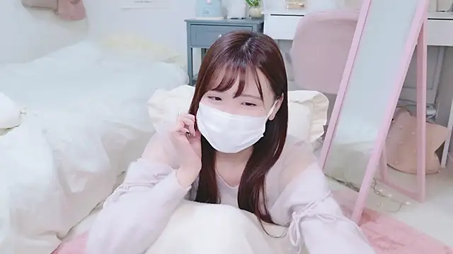 Snapshot of Sayuringo_ chatting on 01-07-25, 04:48 Sayuringo online show from 01-07-25, 04:48