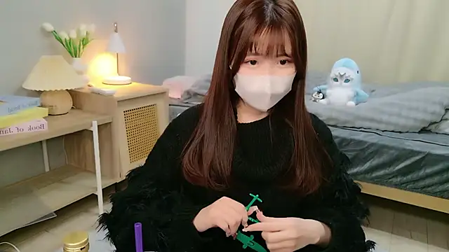 Snapshot of Sayuringo_ chatting on 12-16-25, 11:15 Sayuringo online show from 12-16-25, 11:15