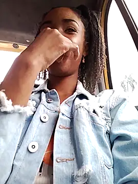 AbbyTomson online show from 10-29-25, 04:09