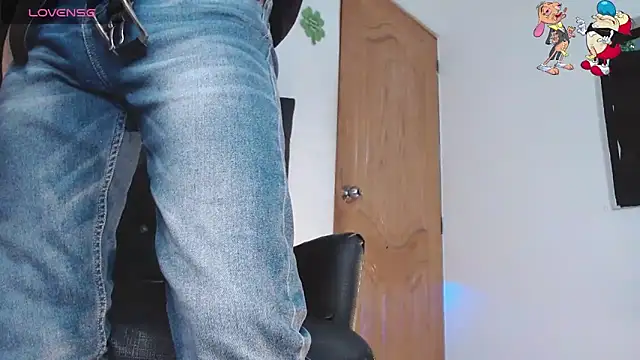 Snapshot of ren_stipee chatting on 11-04-25, 11:37 ren stipee online show from 11-04-25, 11:37