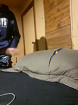 Snapshot of BigDDave6979 chatting on 02-17-25, 02:37 BigDDave6979 online show from 02-17-25, 02:37