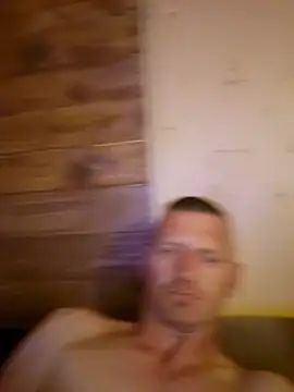 Snapshot of BigDDave6979 chatting on 03-20-25, 03:45 BigDDave6979 online show from 03-20-25, 03:45