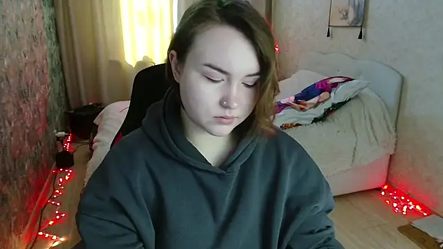 Jenny Fox online show from 04-24-26, 04:37