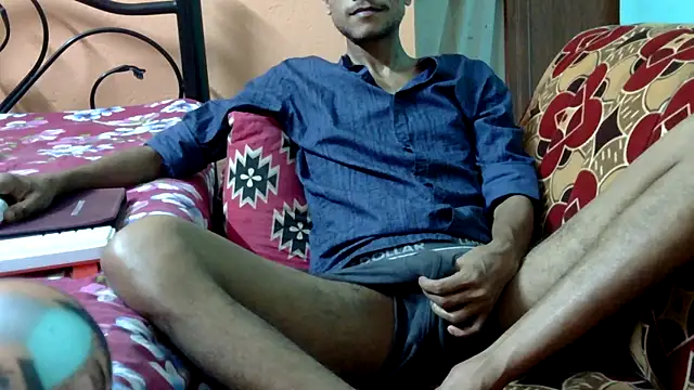 Snapshot of Alex_Suman25 chatting on 10-25-25, 07:19 Alex Suman25 online show from 10-25-25, 07:19