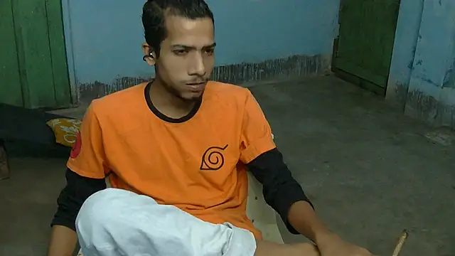 Snapshot of Alex_Suman25 chatting on 11-08-25, 03:56 Alex Suman25 online show from 11-08-25, 03:56