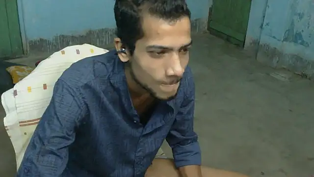 Snapshot of Alex_Suman25 chatting on 11-09-25, 01:09 Alex Suman25 online show from 11-09-25, 01:09