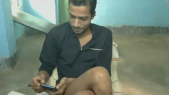 Snapshot of Alex_Suman25 chatting on 11-12-25, 07:53 Alex Suman25 online show from 11-12-25, 07:53