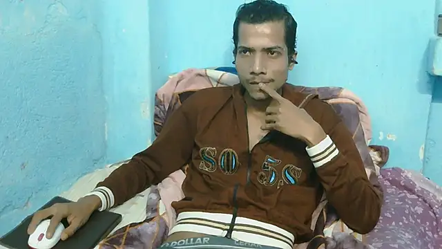 Snapshot of Alex_Suman25 chatting on 12-02-25, 05:52 Alex Suman25 online show from 12-02-25, 05:52