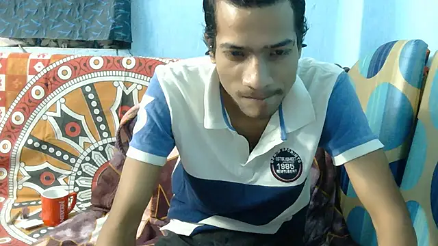 Snapshot of Alex_Suman25 chatting on 12-14-25, 06:23 Alex Suman25 online show from 12-14-25, 06:23